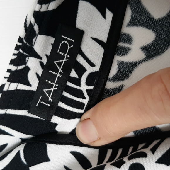 Tahari Black & White Floral Design Side Zip Mini Skirt sz 2 - Picture 3 of 5